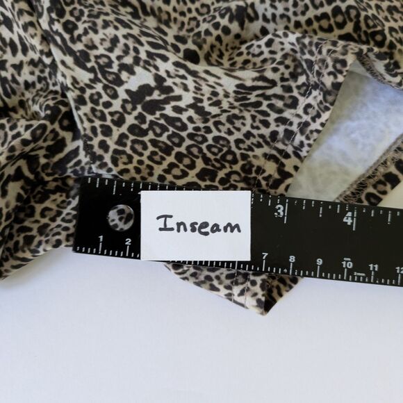 Rendal UK Teddy Shorts Low Rise Cheetah Print Size S Cotton Blend Stretchy - Picture 8 of 9